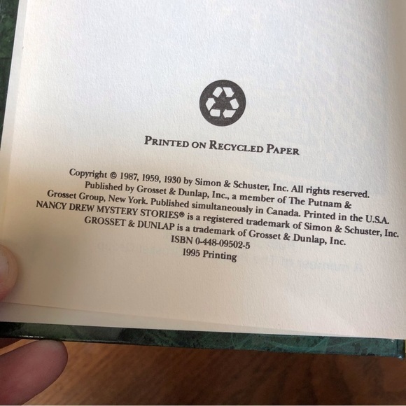 Vintage Nancy Drew Mystery: The Hidden Staircase #2 hardback book - Picture 2 of 5